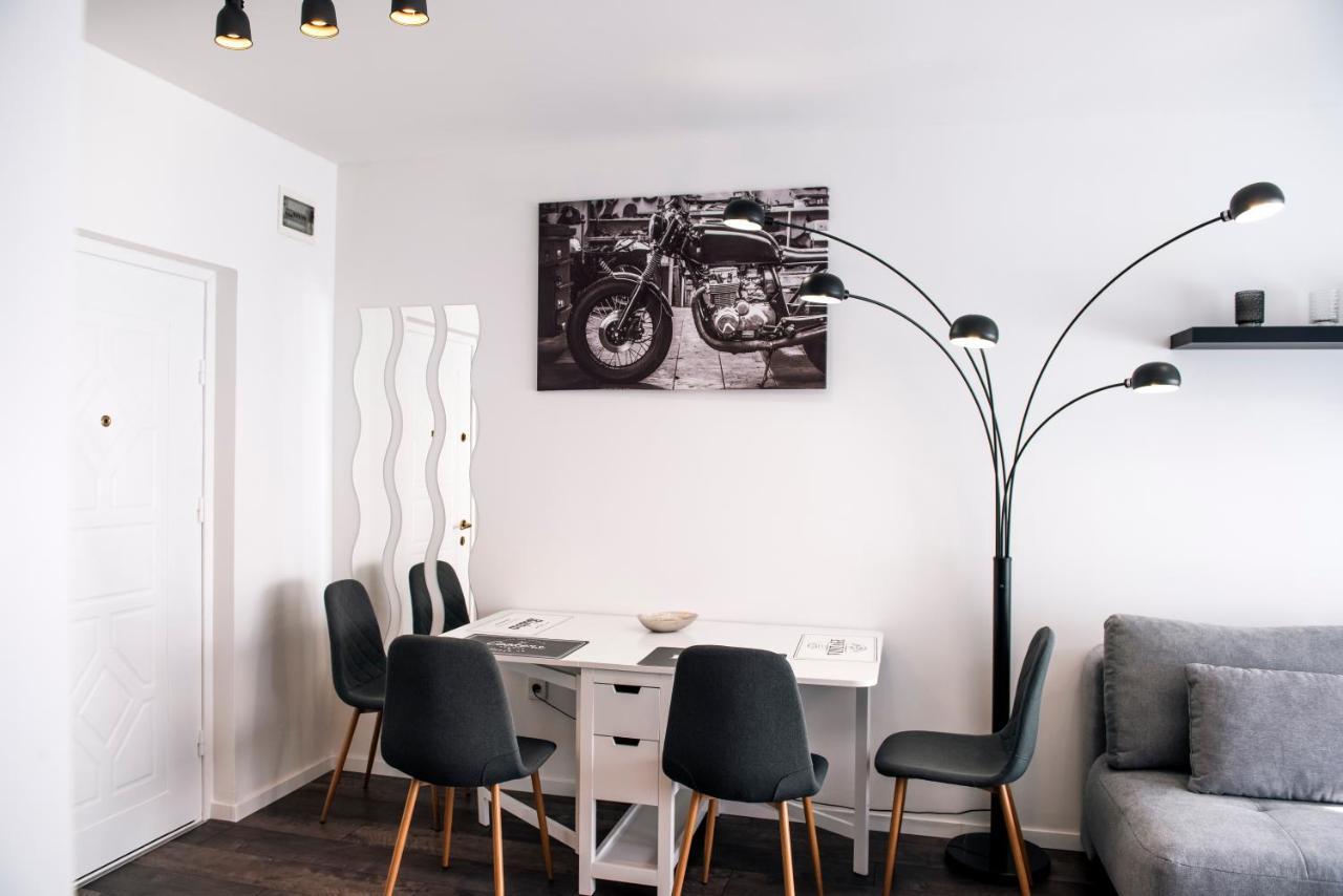 Anavrin Apartman Free Parking Apartment Pecs Exterior photo