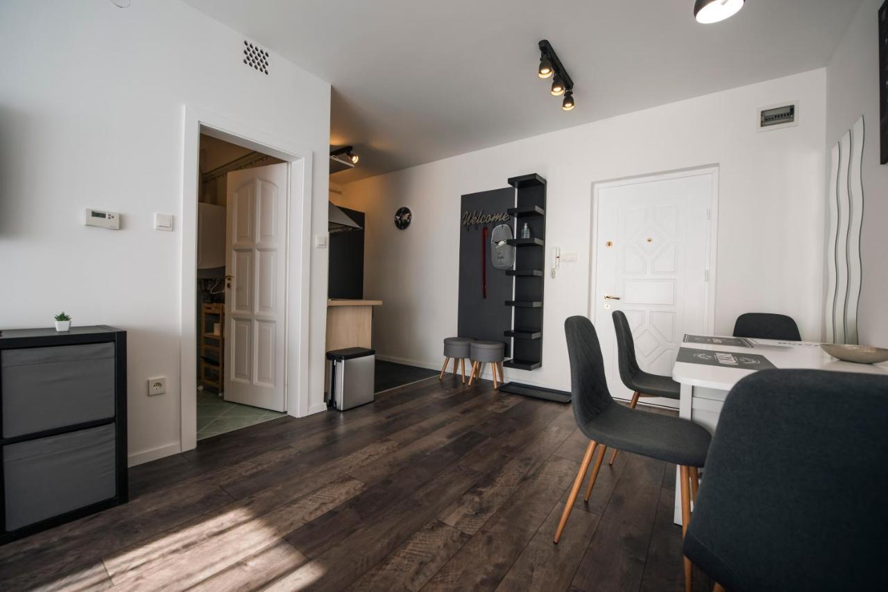 Anavrin Apartman Free Parking Apartment Pecs Exterior photo
